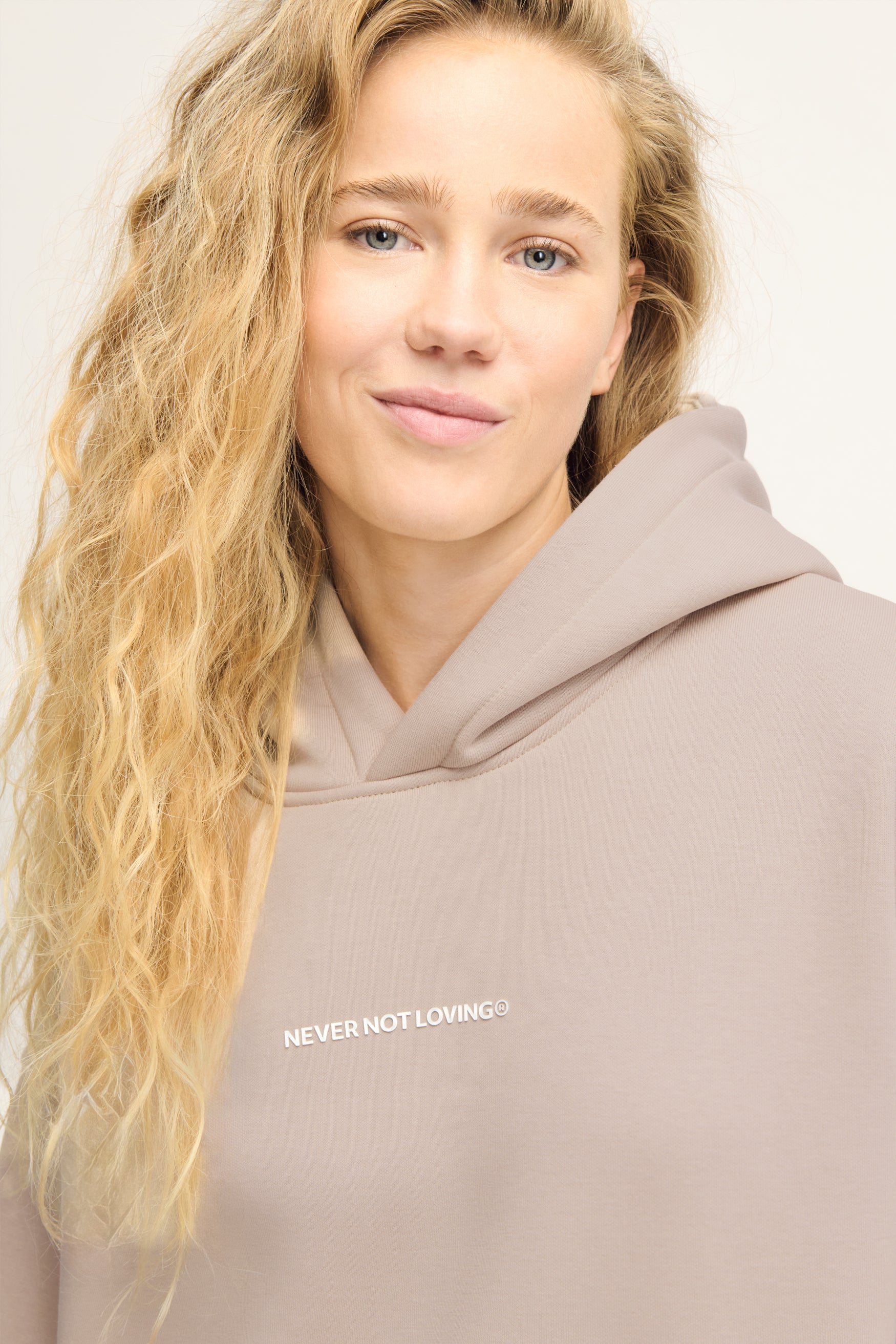 Base Hoodie Sand Unisex