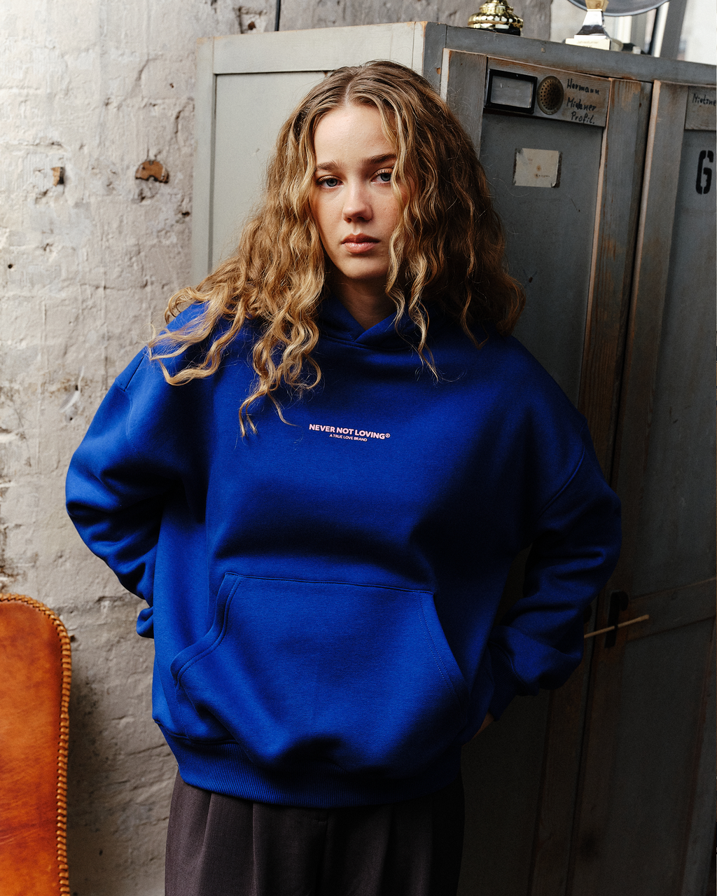 COAT OF ARMS HOODIE BLUE