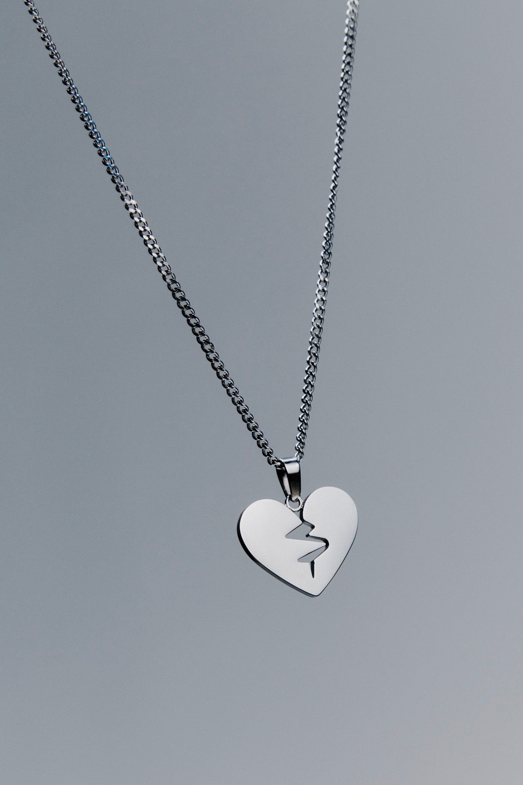 HERZINFUCKED Kette (silberfarben)