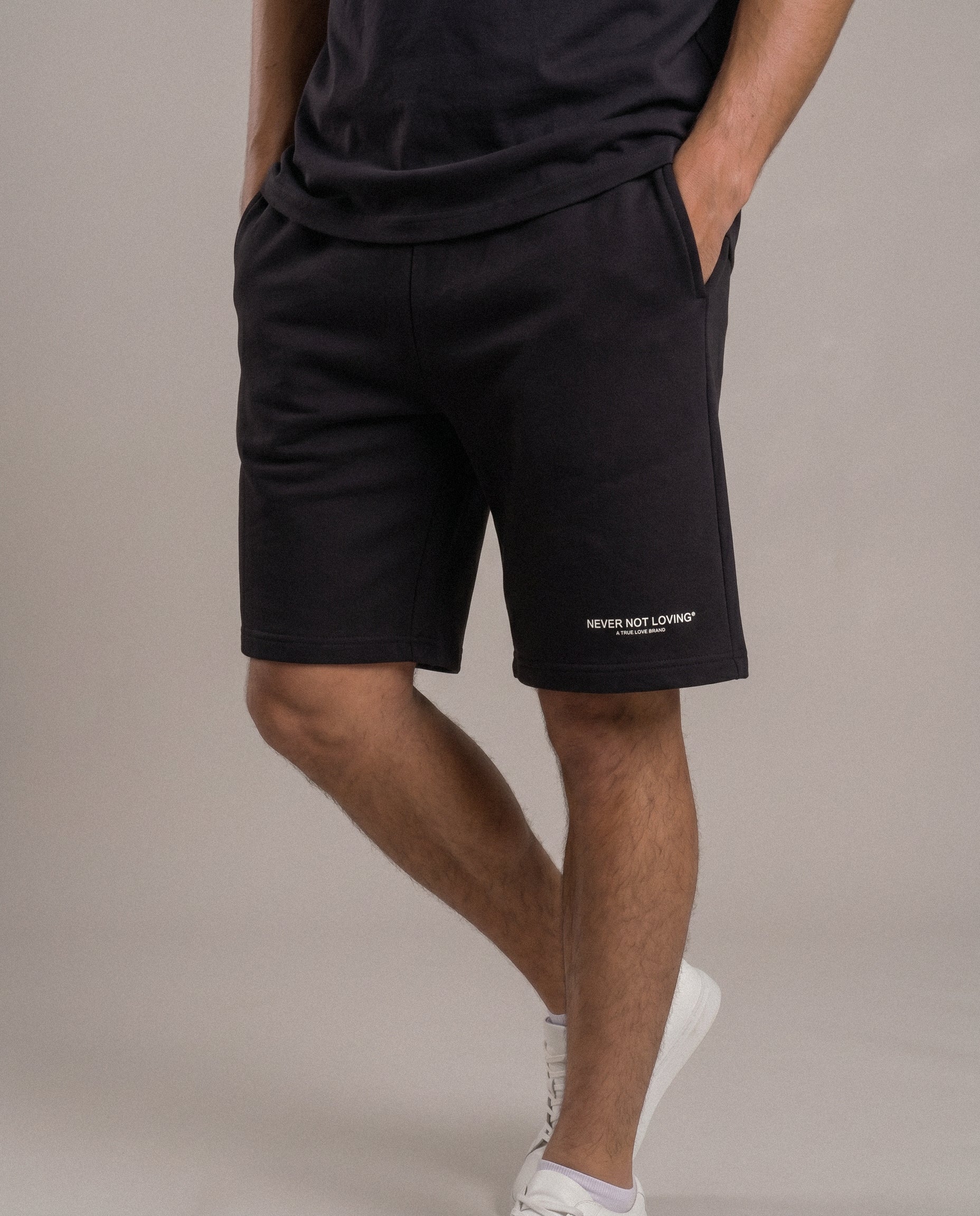 LONG SHORTS BLACK